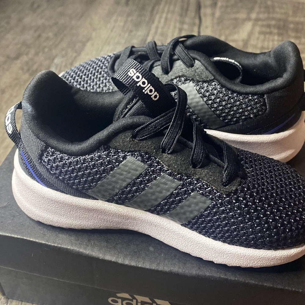 Toddler Nike shoe Size 7k
